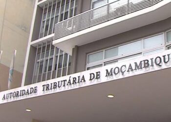 Costantino Macaringue critica celebração de receitas históricas da AT em contexto de crise económica