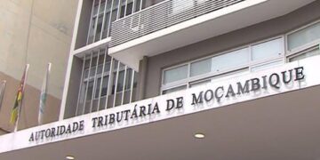 Costantino Macaringue critica celebração de receitas históricas da AT em contexto de crise económica