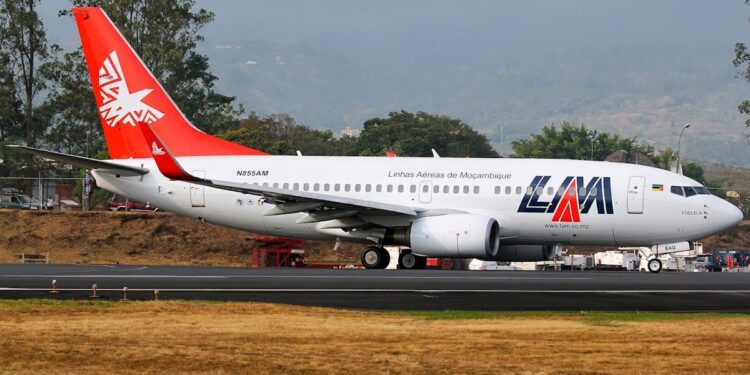 Diretor Financeiro e Jurídico da LAM expulsos por desvio de fundos