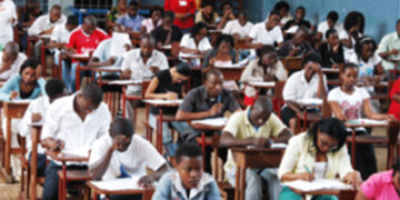Fim do curso nocturno do sistema nacional de educação em Moçambique