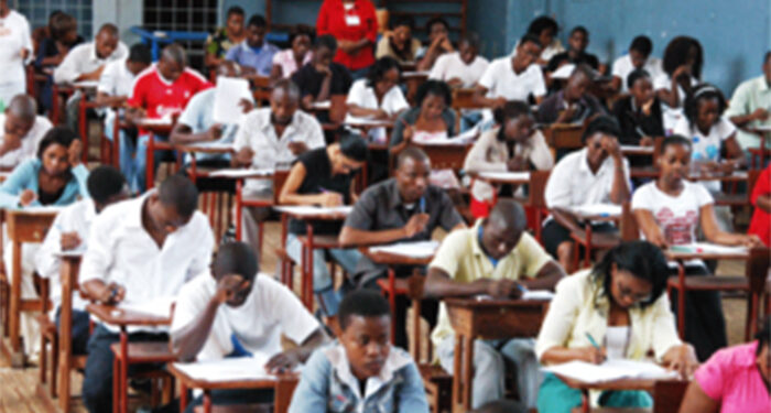 Fim do curso nocturno do sistema nacional de educação em Moçambique
