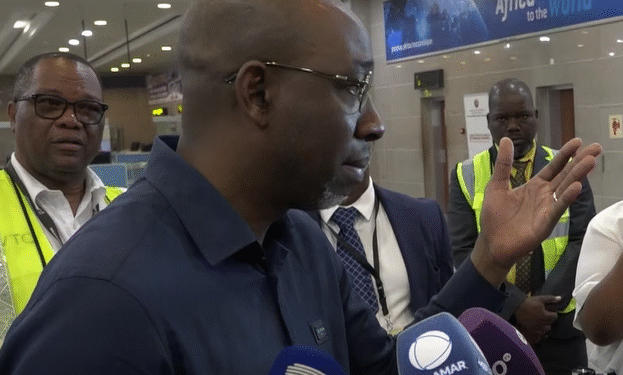 Inspecção no Aeroporto de Mavalane expõe desacordos entre ministro e Alfândegas