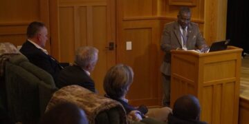 Ministro da Saúde em missão aos EUA para mobilizar apoios para hospital regional em Gorongosa