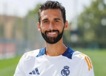 Xabi Alonso sai do Real Madrid e Arbeloa assume comando técnico