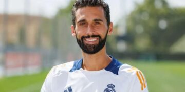 Xabi Alonso sai do Real Madrid e Arbeloa assume comando técnico