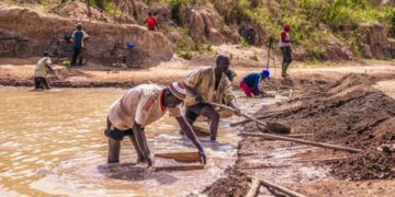 Governo levanta suspensão da actividade mineira para seis mineradoras em Manica