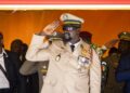 Mamadi Doumbouya toma posse como presidente da Guiné-Conacri após vitória eleitoral