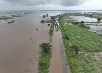 Circulação na Estrada N1 suspensa entre Incoluana e 3 de Fevereiro devido à subida do caudal do Rio Incomáti
