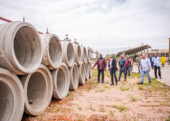 Parruque reforça parceria com a Fábrica PREMAP para intervenções urgentes de drenagem na Matola