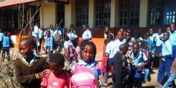 Arranque do ano lectivo adiado para 27 de Fevereiro devido às cheias