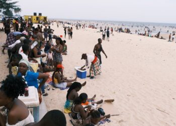 Proibida a venda e consumo de bebidas alcoólicas na Praia da Costa do Sol