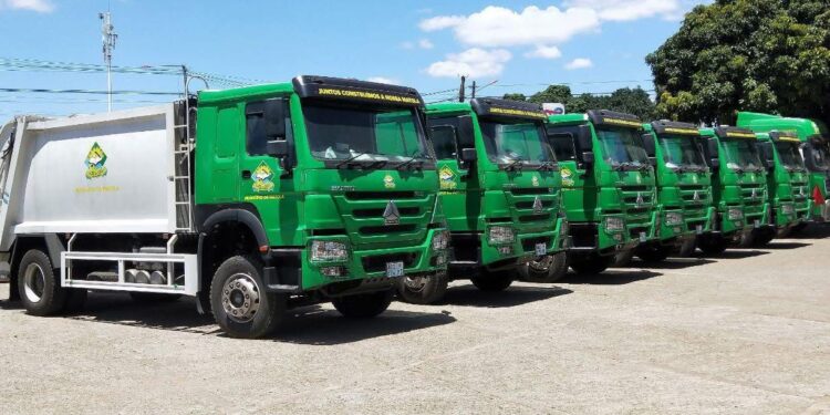 Matola investe 10 milhões de dólares em drenagem e reforça limpeza urbana com 10 novos camiões