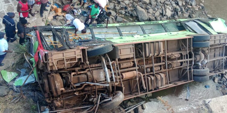 Sobe para nove o número de mortos em acidente de viação em Metuchira