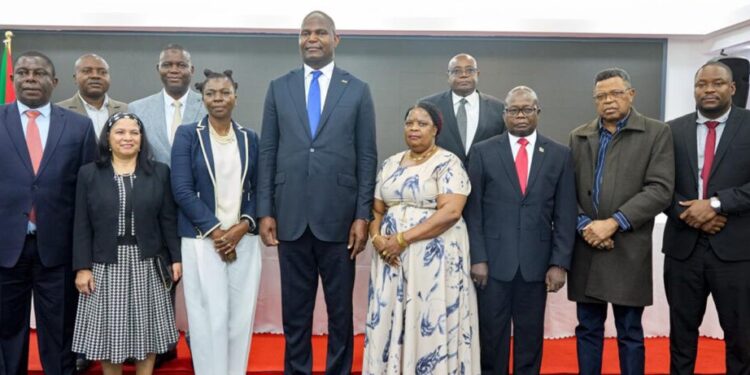 Chapo promete regularizar situação civil da diáspora moçambicana no Quénia