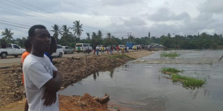 ANE reforça fiscalização na N1 após reabertura da ponte sobre o rio Nguluzane em Xai-Xai