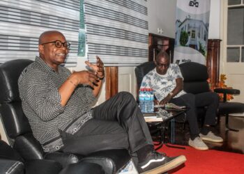 Filosofia e literatura cruzam-se em debate sobre pensamento africano