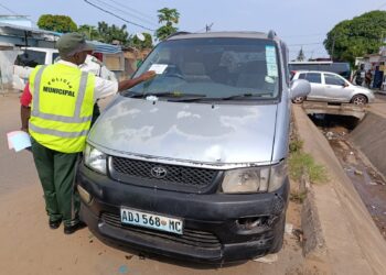 CMM notifica proprietários para retirada de viaturas abandonadas na via pública