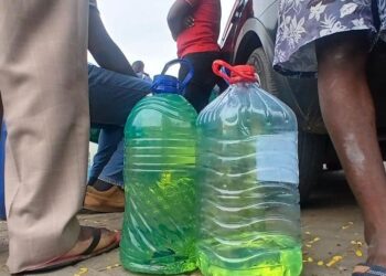 Escassez de combistiveis em Maputo