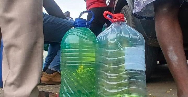 Escassez de combustiveis em Maputo