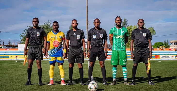 Árbitros moçambicanos beneficiam de novos equipamentos numa iniciativa da FMF