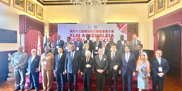 Maputo promove projectos estruturantes e captação de investimento em fórum empresarial em Macau