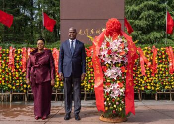 Presidente da República presta homenagem a Mao Tse Tung e reforça laços com a China