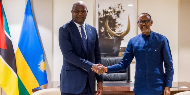 Presidentes de Moçambique e Ruanda discutem cooperação e investimentos