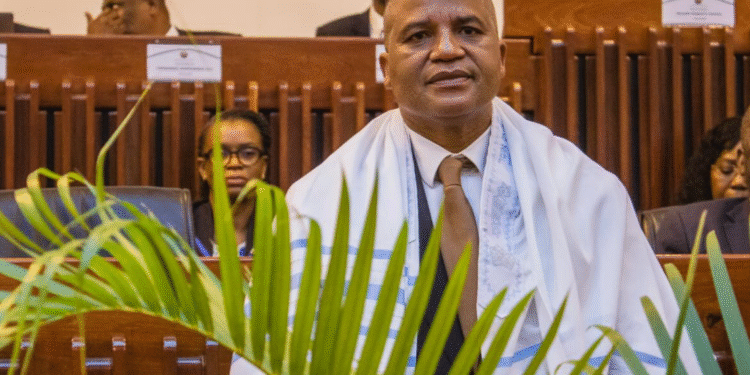 Carlos Tembe é o novo 2.º Vice-Presidente da Assembleia da República