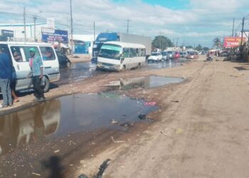 Degradação da EN1 no troço do Zimpeto condiciona circulação e preocupa utentes