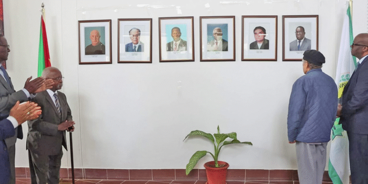 UEM Inaugura Galeria Para Os Reitores