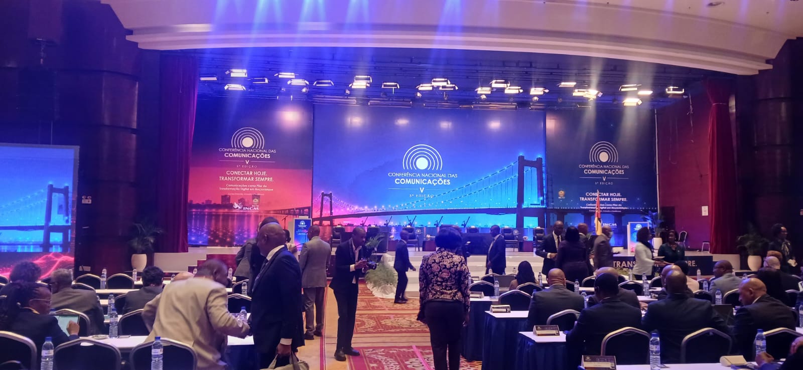 PR dirige cerimónia de abertura da 5ª Conferência Nacional das Comunicações