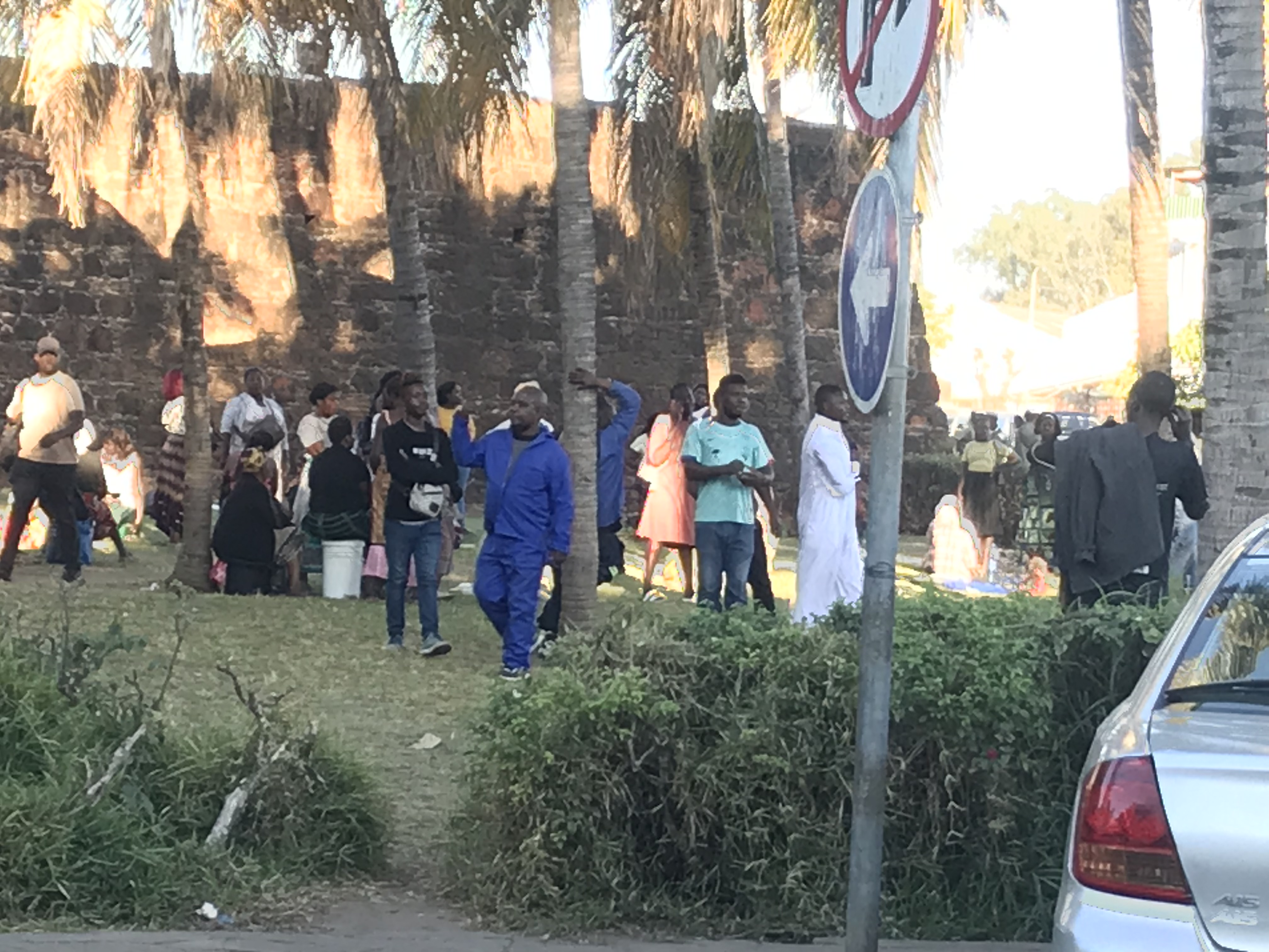 Município de Maputo retira vendedores ao redor da praça 25 de Junho