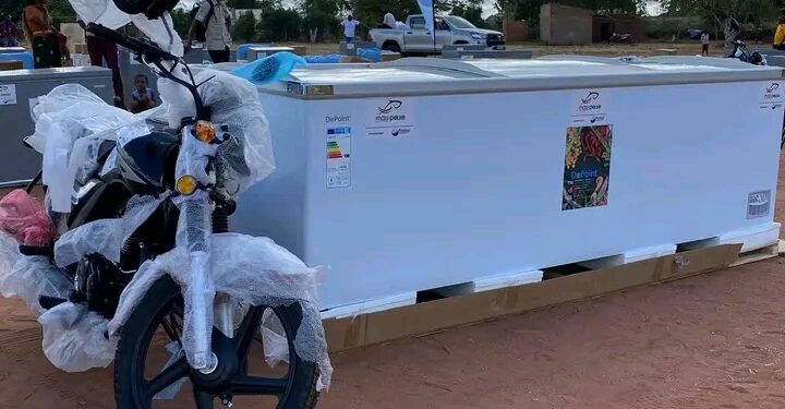 Mulheres pescadoras de Tambara beneficiam de equipamentos para impulsionar economia azul