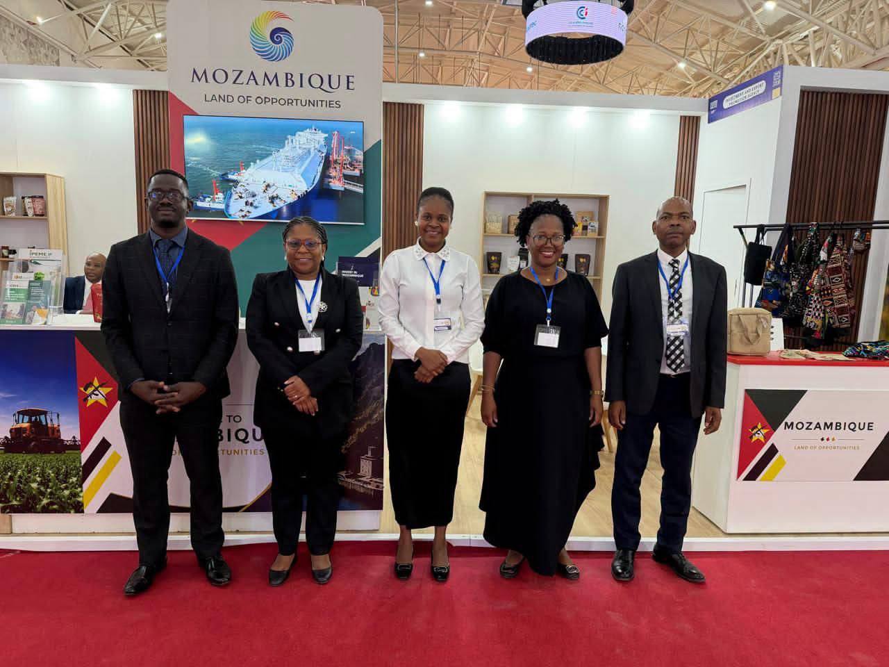 Moçambique reforça estratégia de atração de investimento na Feira Internacional de Argel