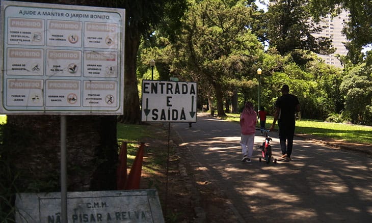 Estudantes transformam Jardim Tunduru em ponto de consumo de bebidas alcoólicas