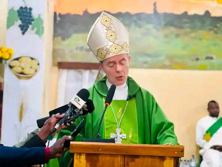Dom Luís Miguel Cárdaba leva mensagem de paz e esperança aos fiéis do Niassa