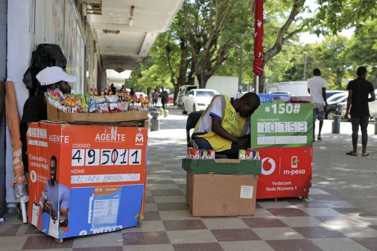 Serviços financeiros móveis: Moçambique regista cerca de 500 mil agentes de moeda electrónica