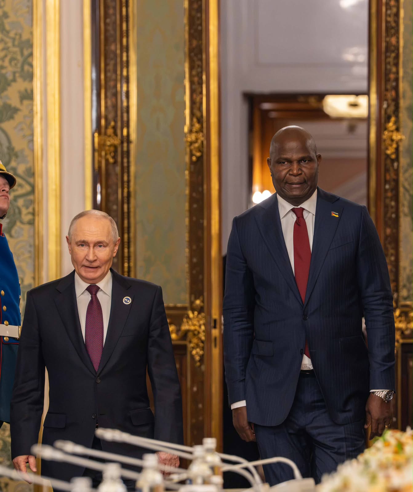 Chapo procura reforçar cooperação com a Rússia na defesa e segurança